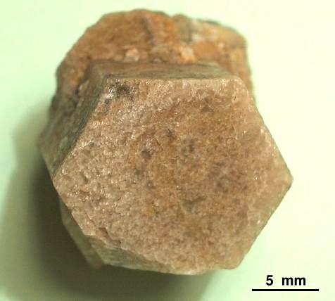 PISTOMESITA (Magnesita)  de Albatera (recogido por Paco Mayor)