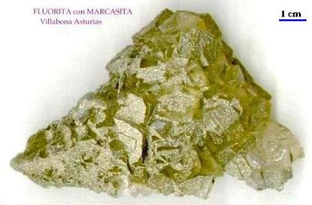 FLUORITA amarilla con MARCASITA de  mina Cucona - Villabona - Asturias