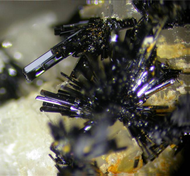 GOETHITA cristalizada, cristales hasta 2 mm - Tordelrabano