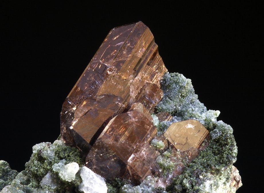 AXINITA cristal de 1 cm - mina Juanona Antequera