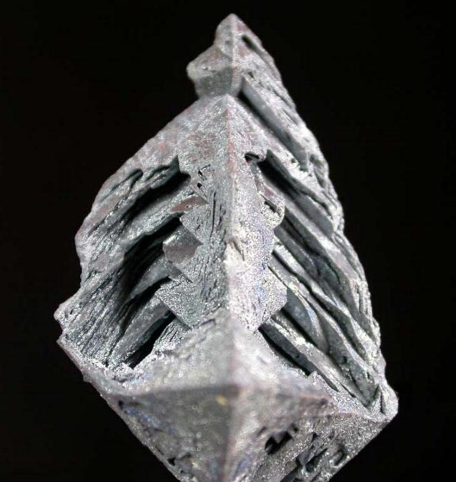 HEMATITES pseudomorfico de marcasita, cristal 3 cm.