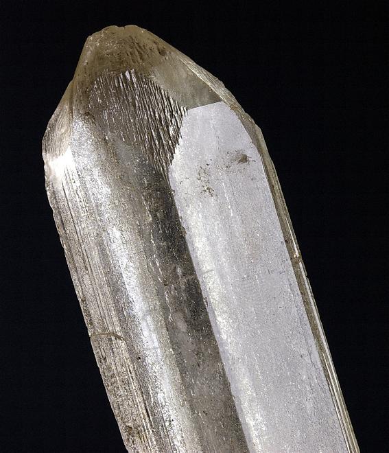 TOPACIO incoloro de Minas Gerais, cristal de 9 x 4 cm.