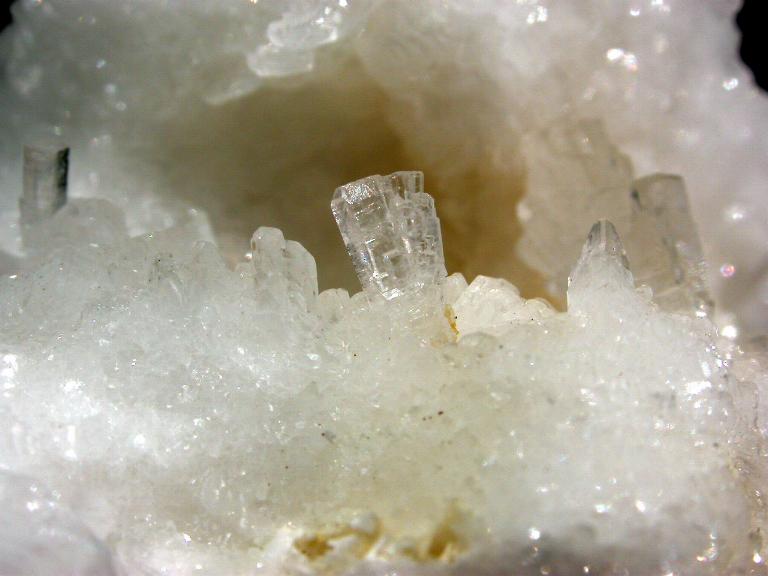 ESTRONCIANITA prismatica de Oberdorf, cristal 5 mm.