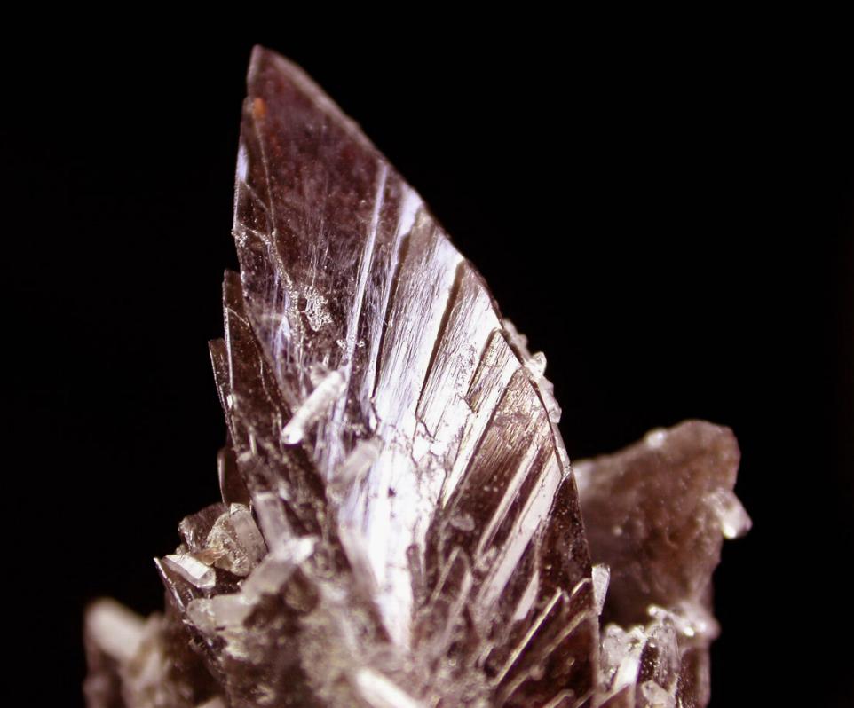 MANGANOAXINITA, cristal 3 cm.